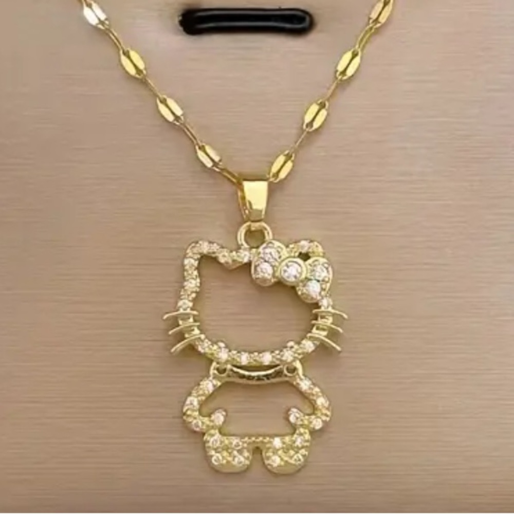 🆕 Sanrio Hello Kitty Pendant Necklace